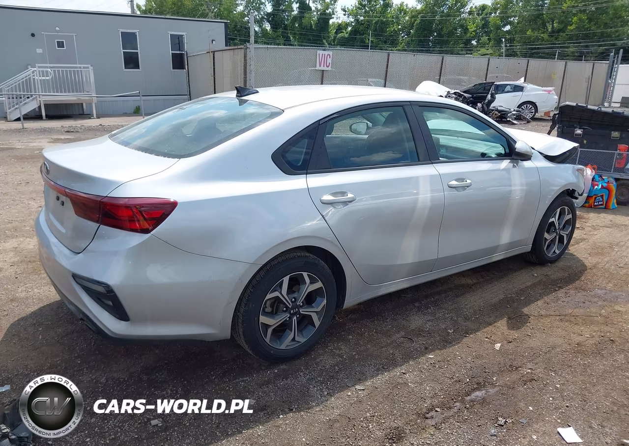 2021 Kia Forte Lxs VIN:3KPF24AD8ME309516 - 4