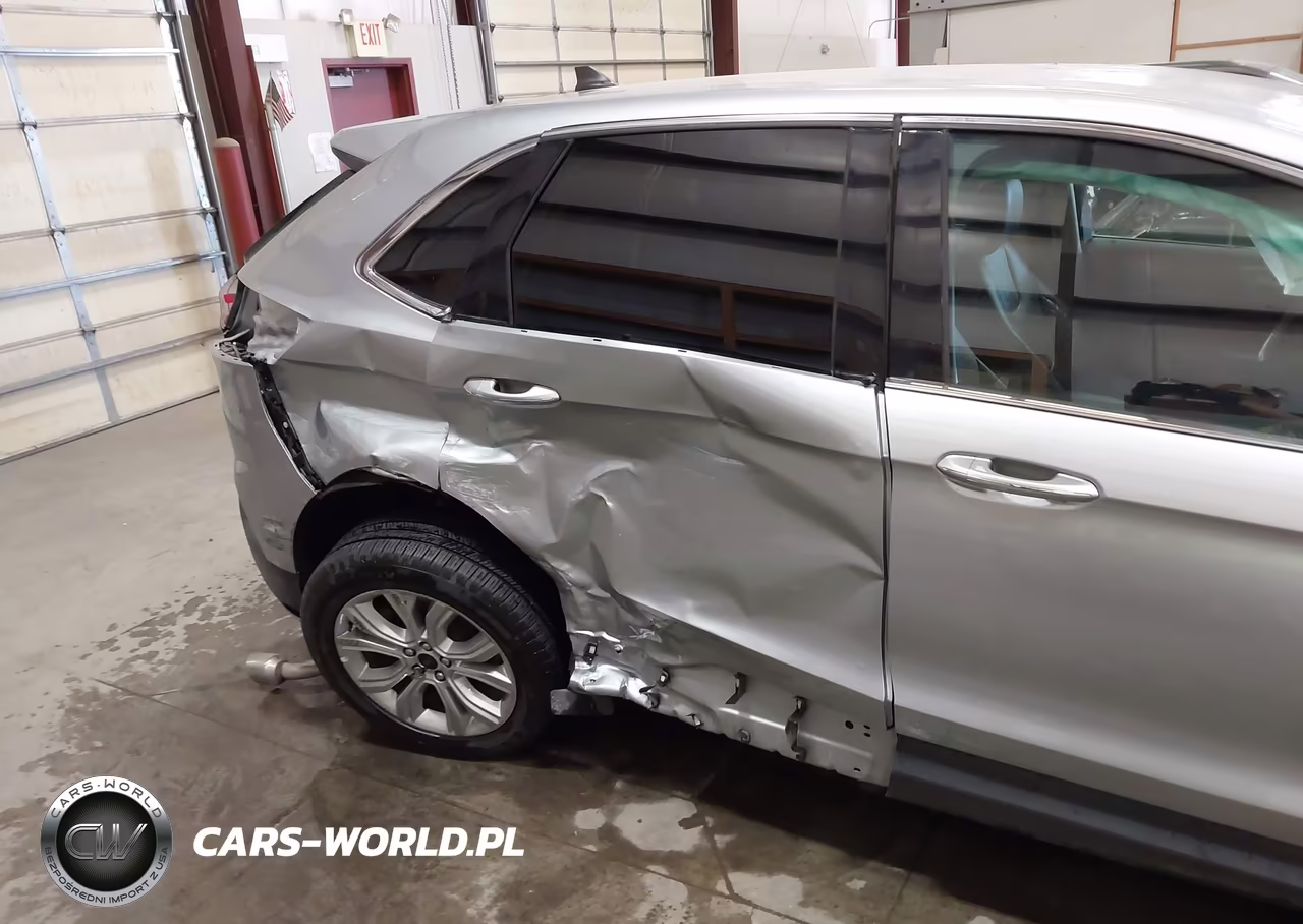 2023 Ford Edge Titanium VIN:2FMPK4K97PBA39409 - 17