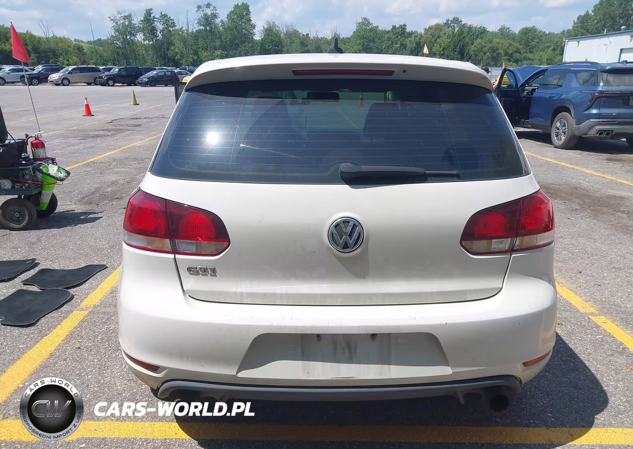 2010 Volkswagen Gti 4-Door VIN:WVWGD7AJ7AW325276 - 17
