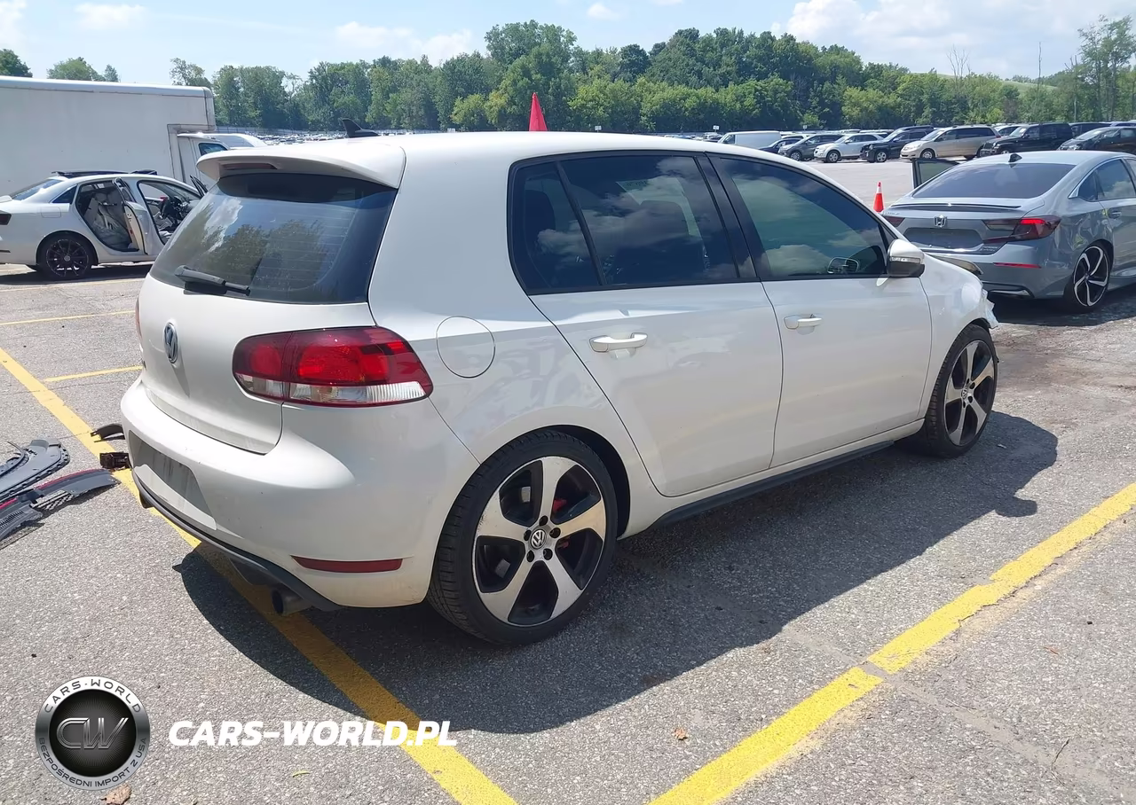 2010 Volkswagen Gti 4-Door VIN:WVWGD7AJ7AW325276 - 4