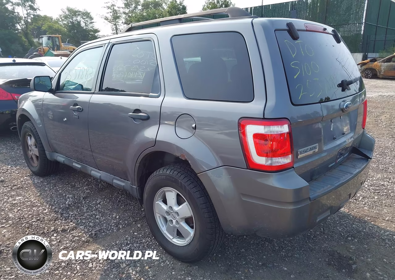 2011 Ford Escape Xlt VIN:1FMCU0D71BKA03047 - 3