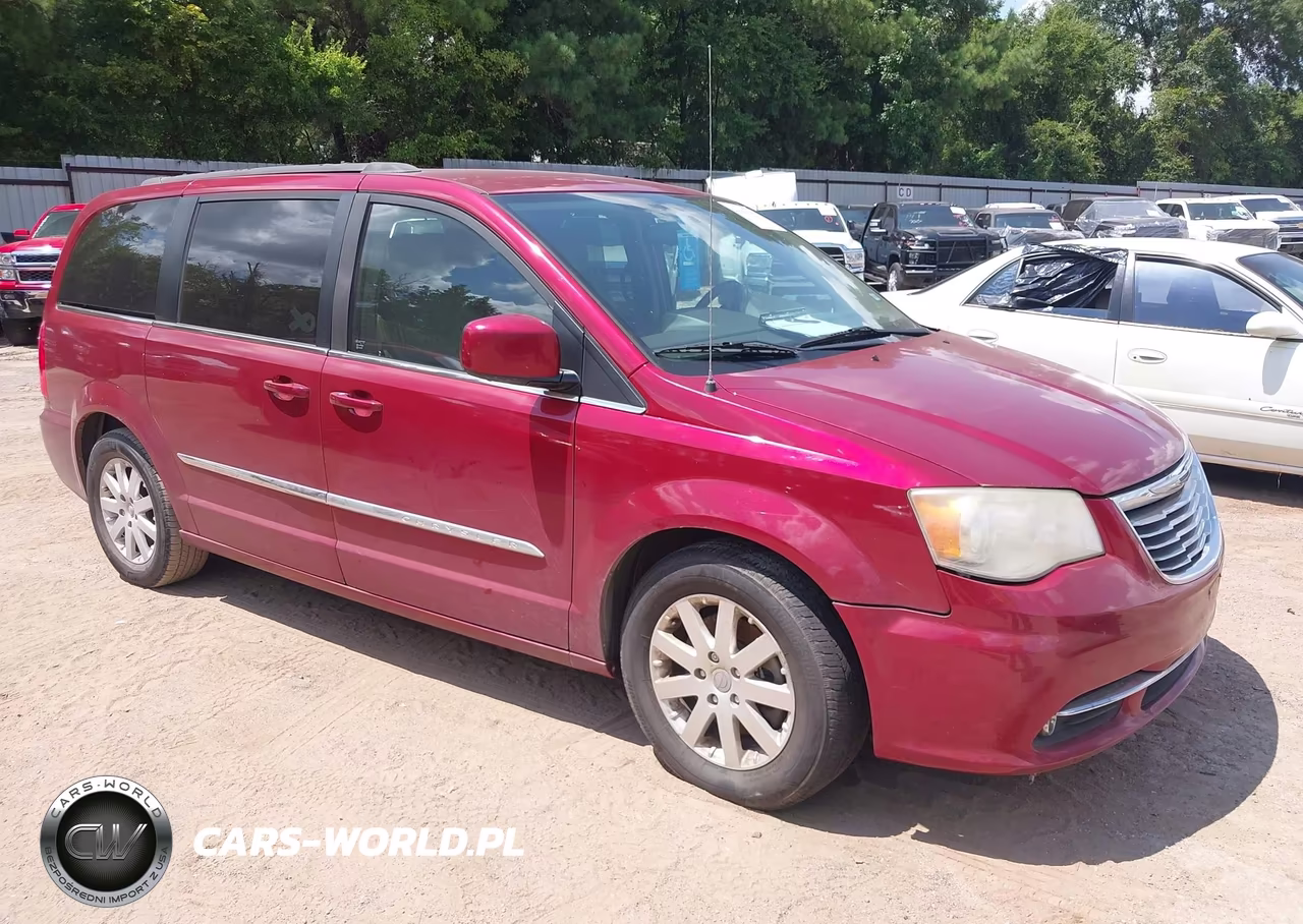 2015 Chrysler Town & Country Touring – zdjęcie 1 z 12