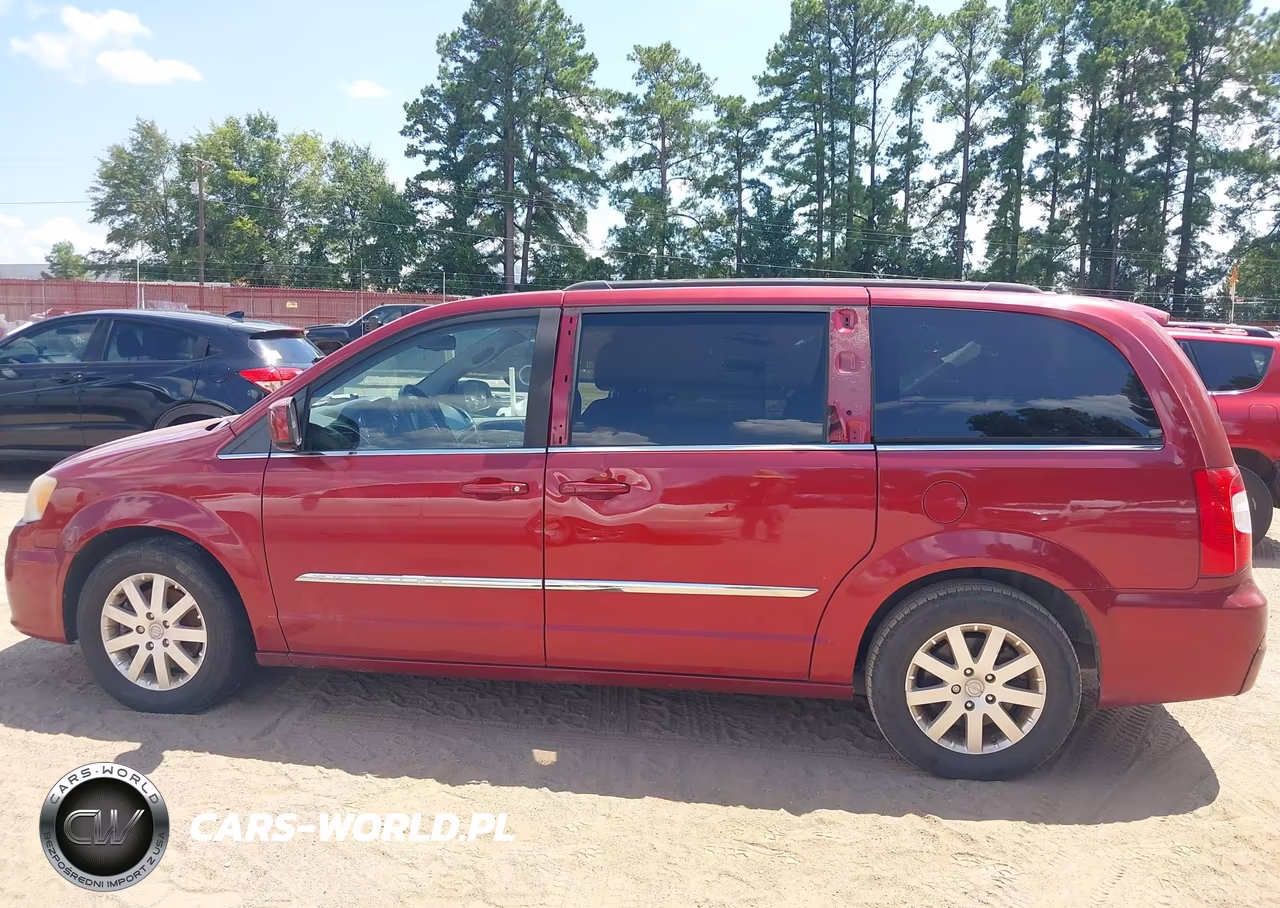 2015 Chrysler Town & Country Touring VIN:2C4RC1BG7FR513386 - 6