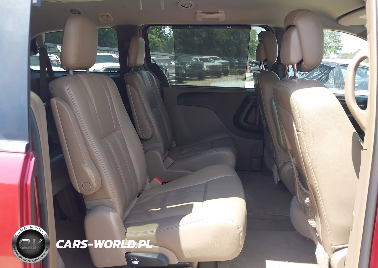 2015 Chrysler Town & Country Touring VIN:2C4RC1BG7FR513386 - 8