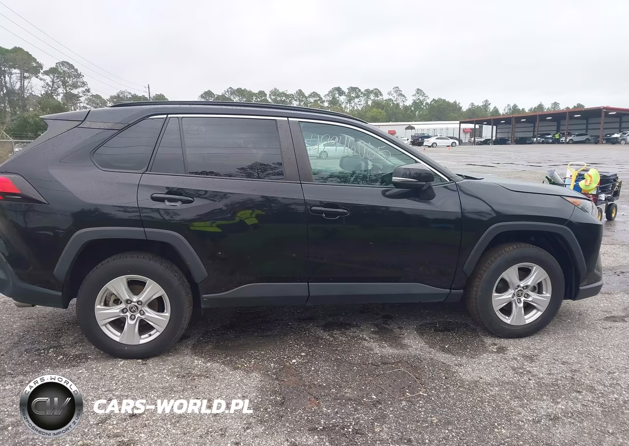 2021 Toyota Rav4 Xle VIN:2T3W1RFV3MC132459 - 13