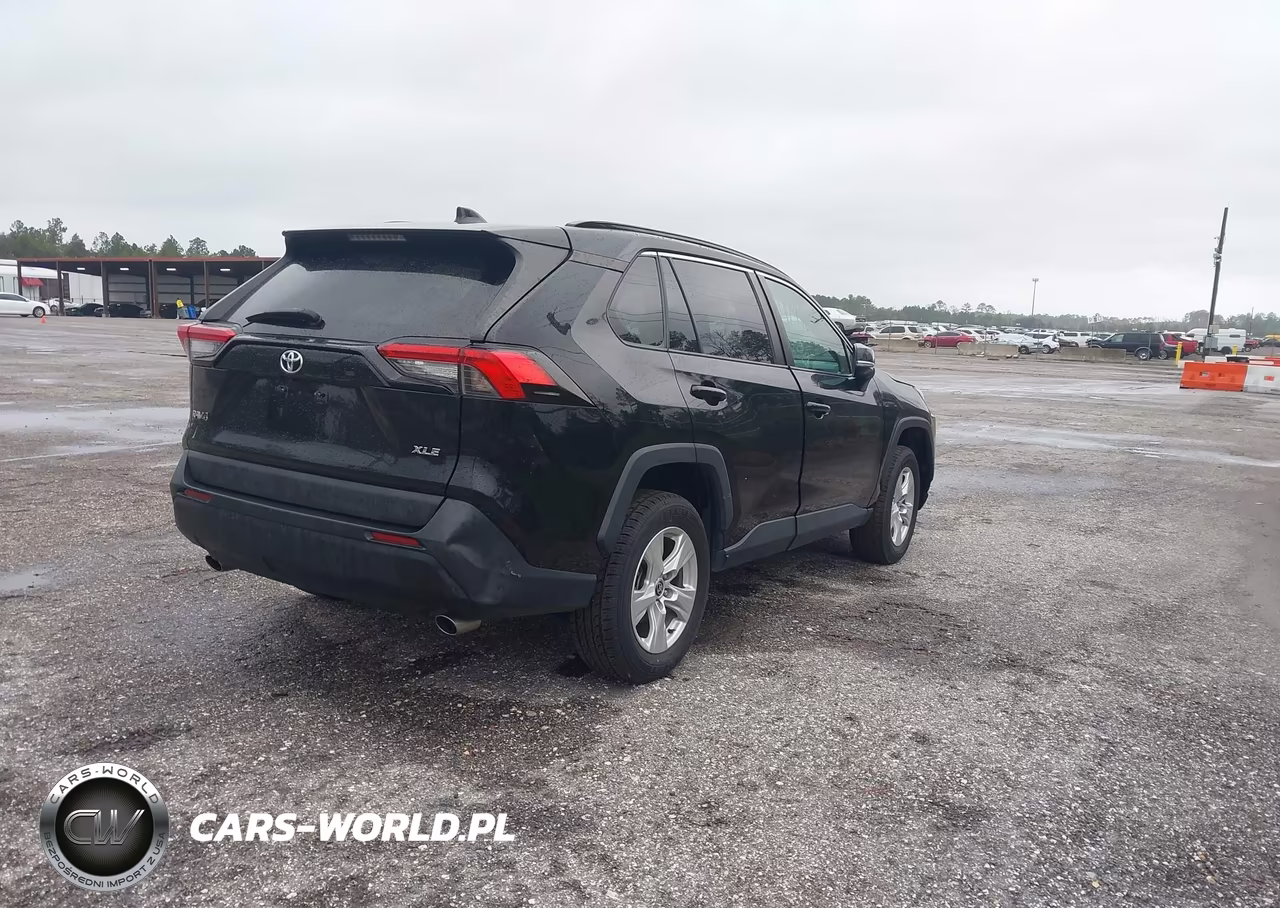 2021 Toyota Rav4 Xle VIN:2T3W1RFV3MC132459 - 4