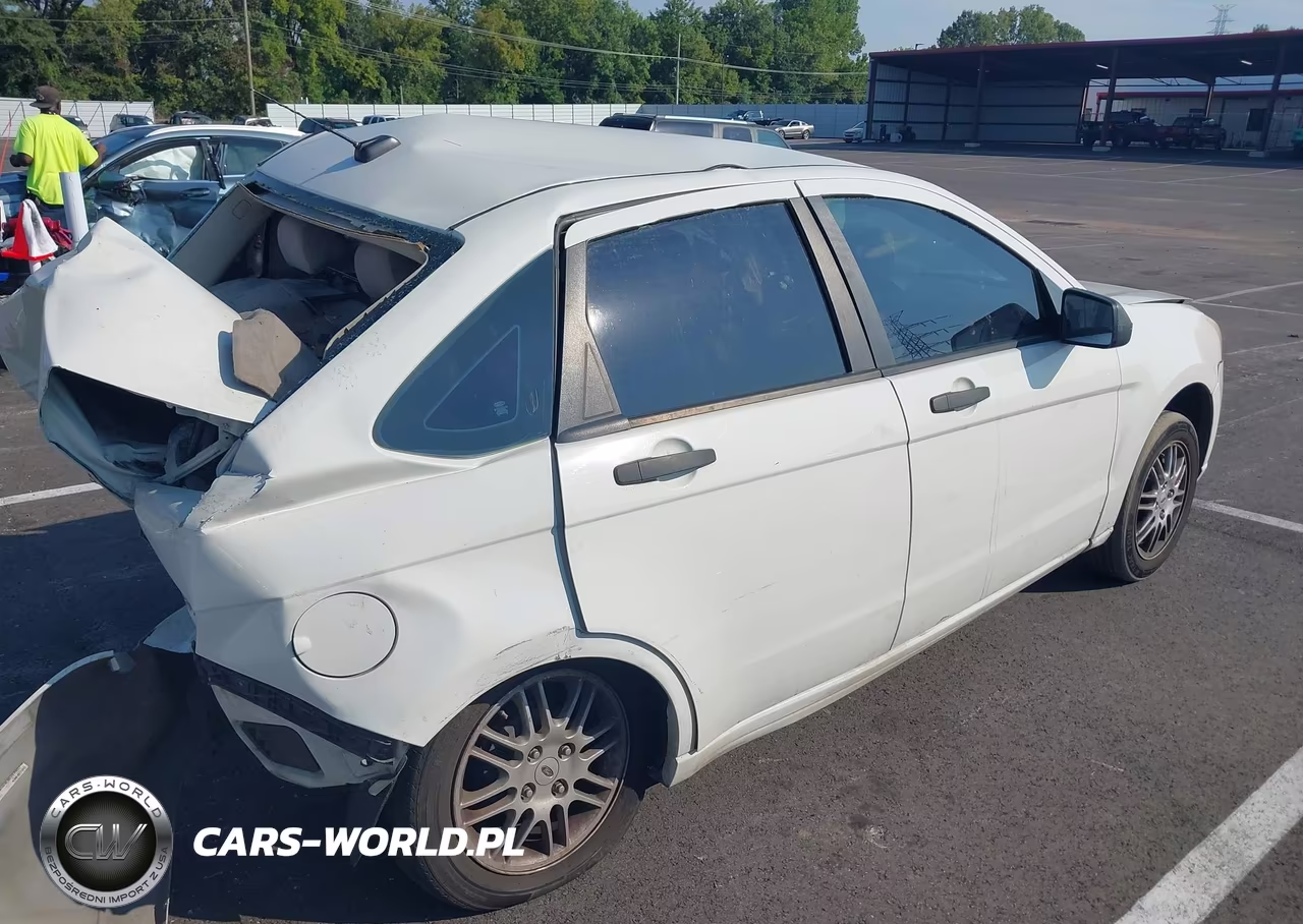 2010 Ford Focus Se VIN:1FAHP3FN9AW115719 - 4