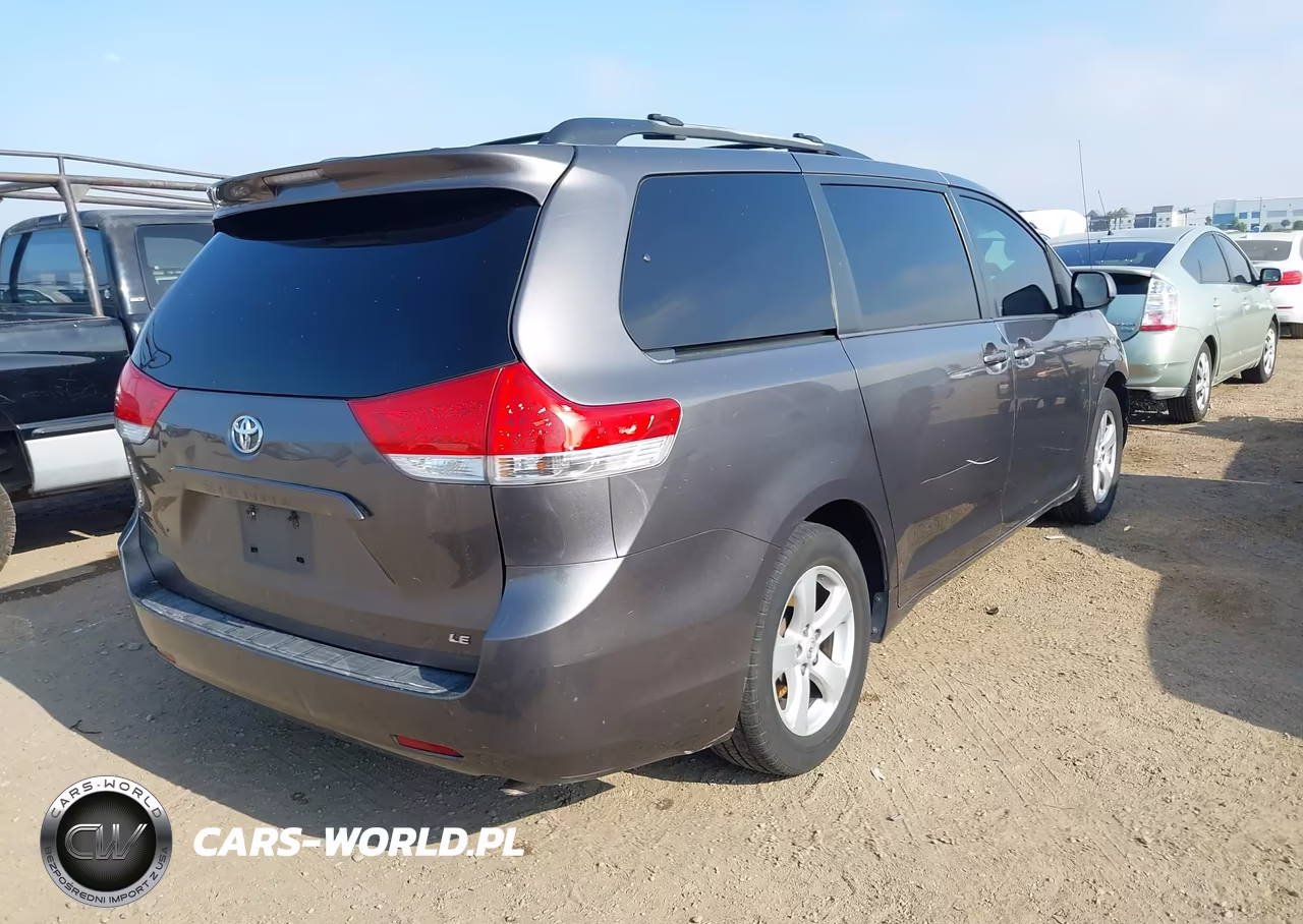 2012 Toyota Sienna Le V6 8 Passenger VIN:5TDKK3DC2CS260829 - 4