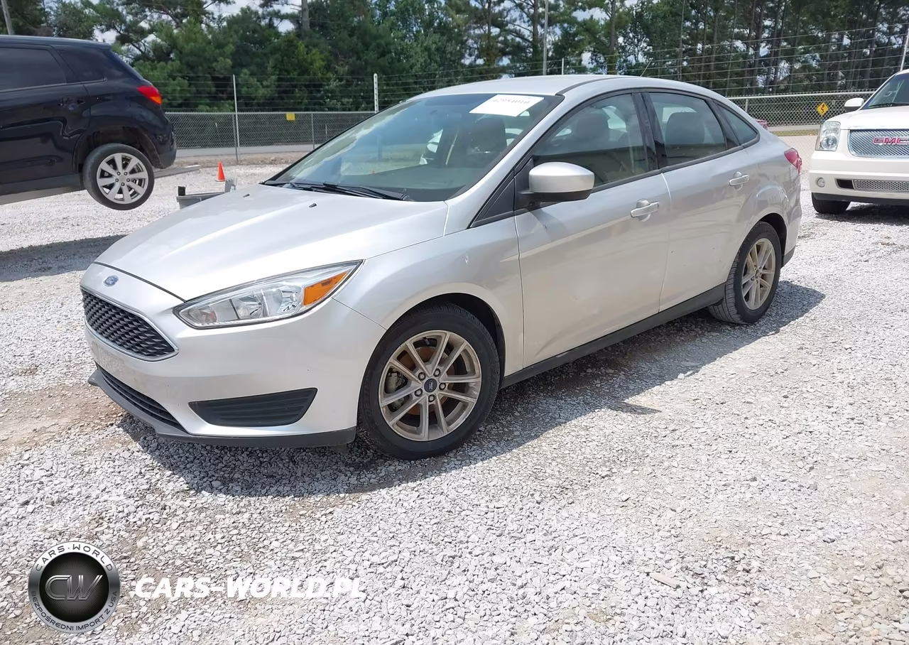 2018 Ford Focus Se VIN:1FADP3FEXJL281652 - 2