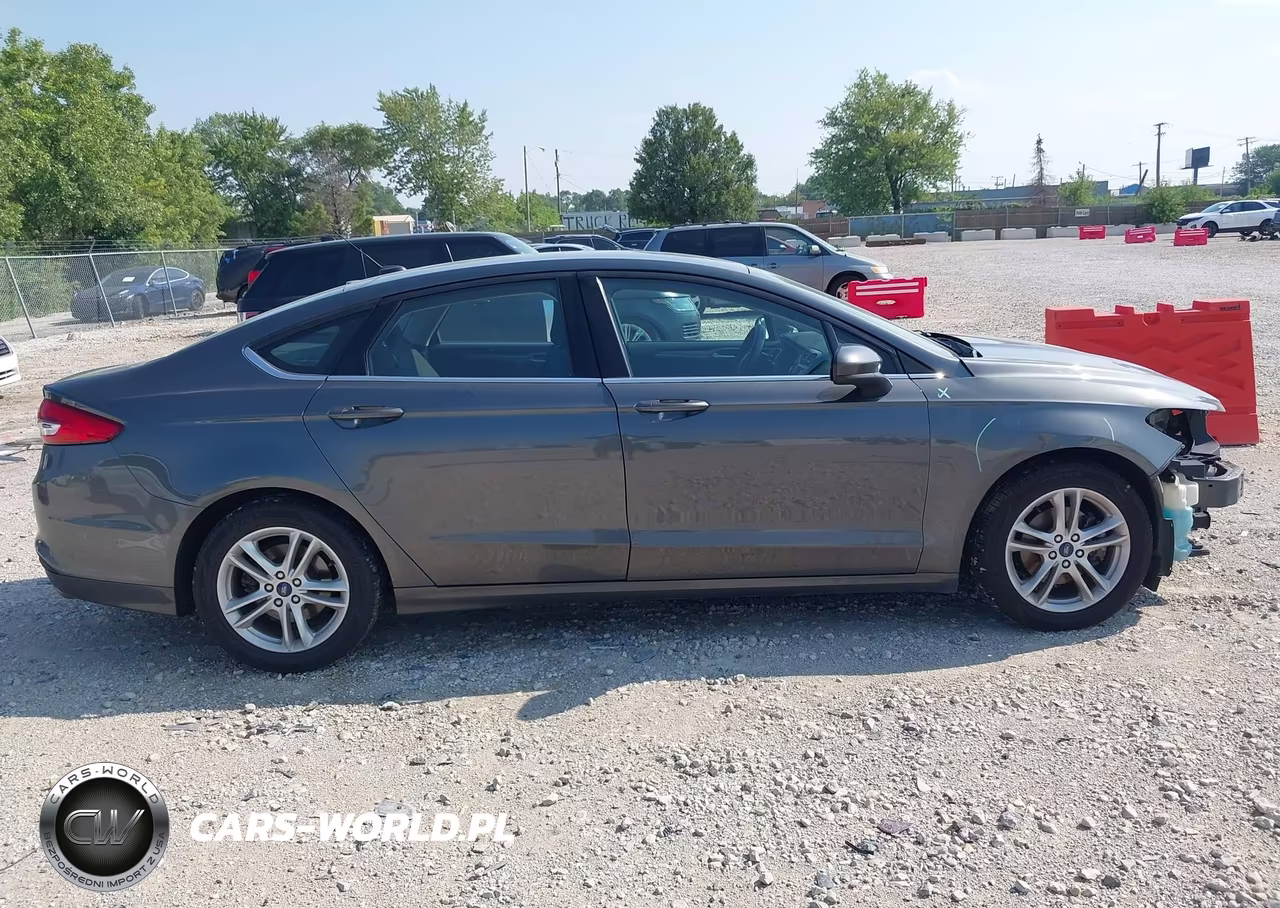 2018 Ford Fusion Se VIN:3FA6P0H7XJR140328 - 13