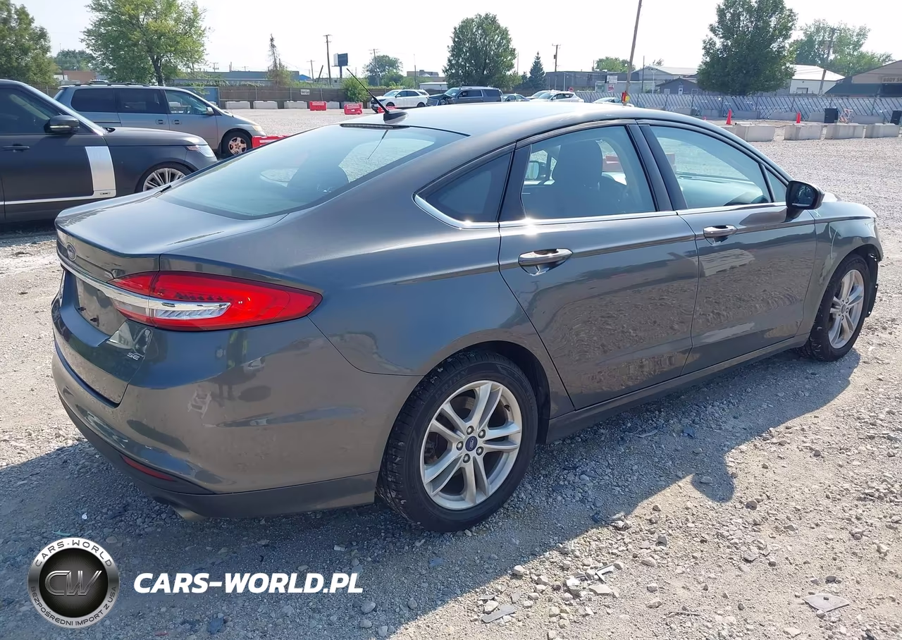 2018 Ford Fusion Se VIN:3FA6P0H7XJR140328 - 4