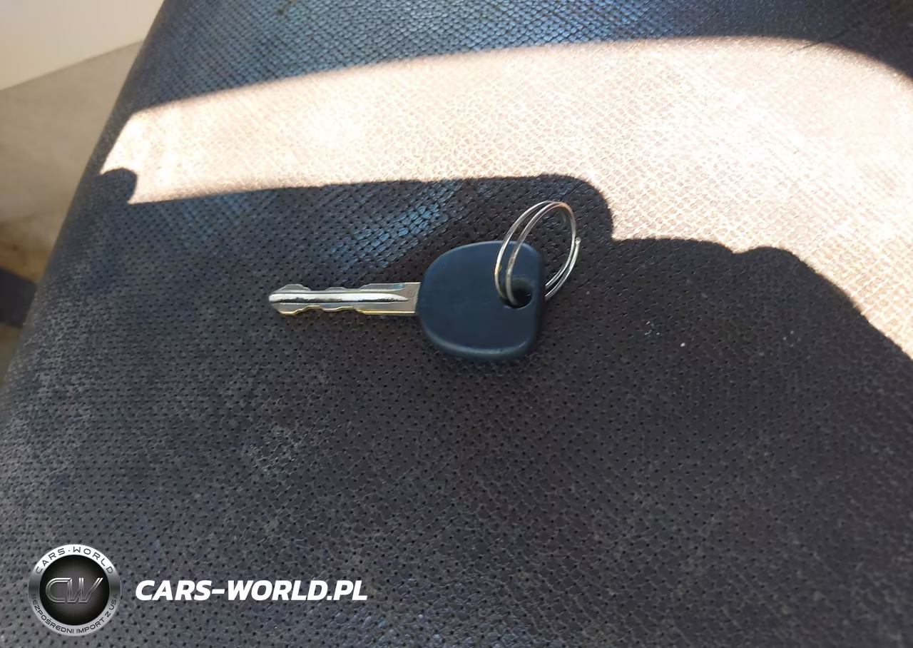 2008 Cadillac Escalade Standard VIN:1GYFK43828R242660 - 11