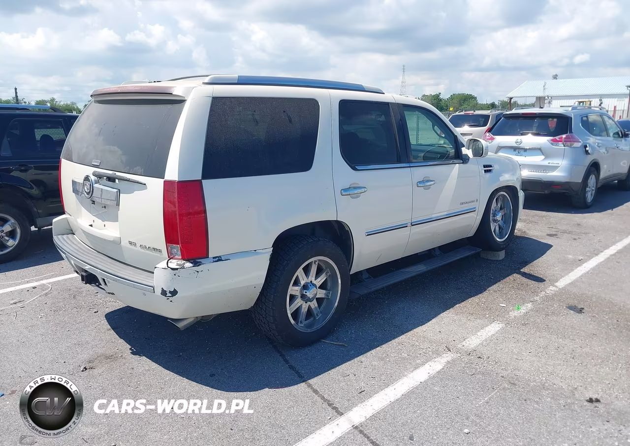 2008 Cadillac Escalade Standard VIN:1GYFK43828R242660 - 4