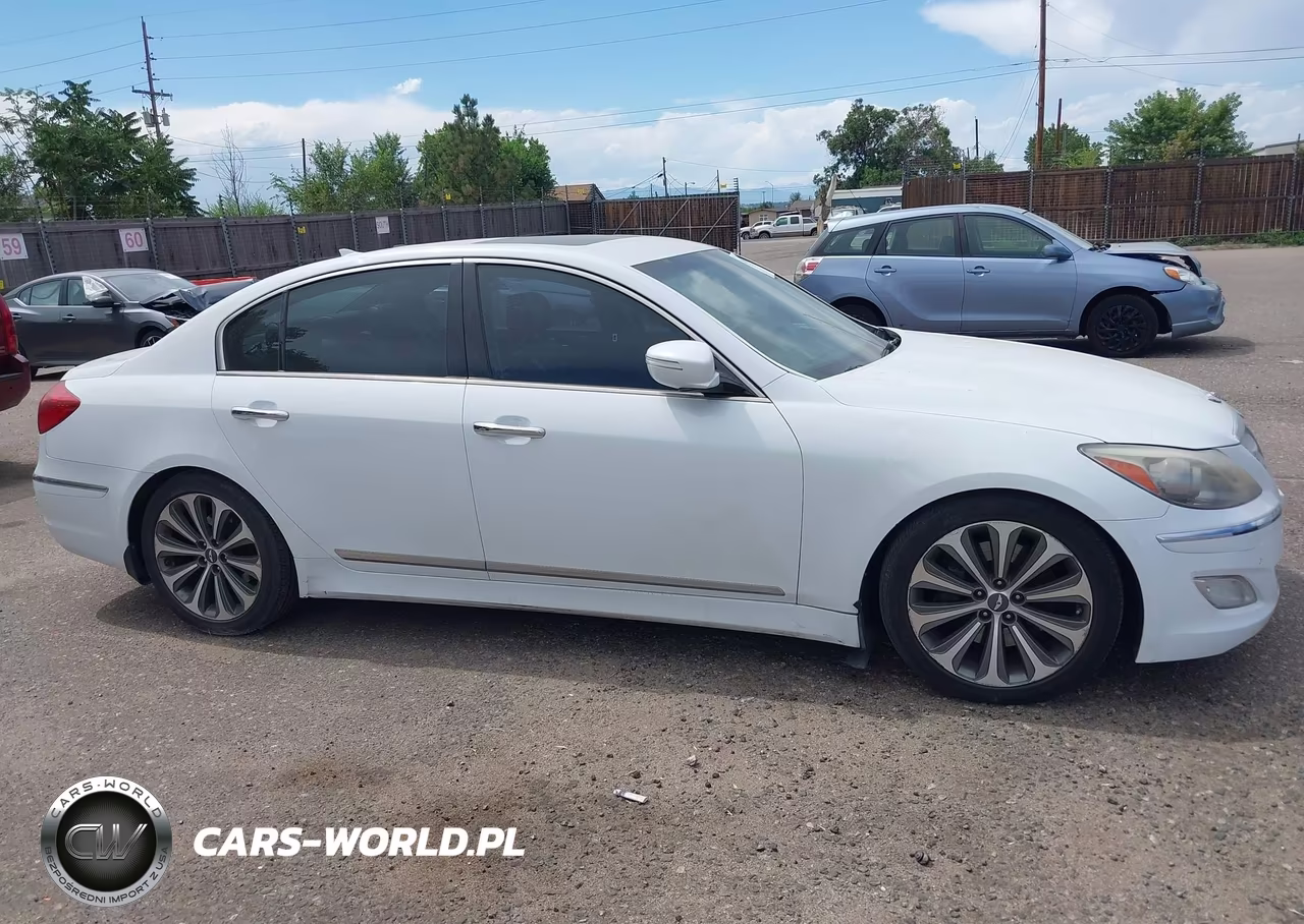 2014 Hyundai Genesis 5.0 R-Spec VIN:KMHGC4DH4EU262404 - 12
