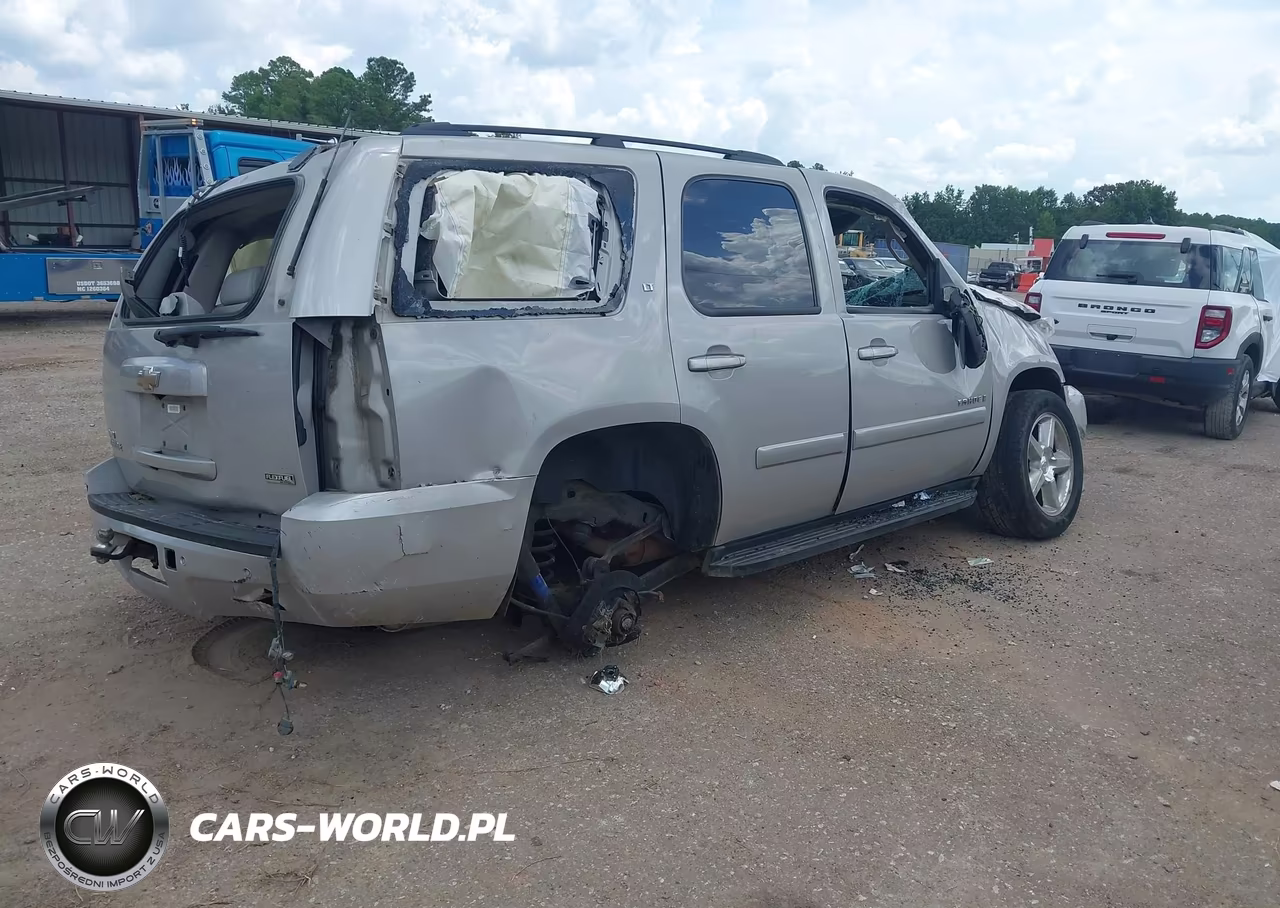 2008 Chevrolet Tahoe Lt VIN:1GNFK130X8J170868 - 4