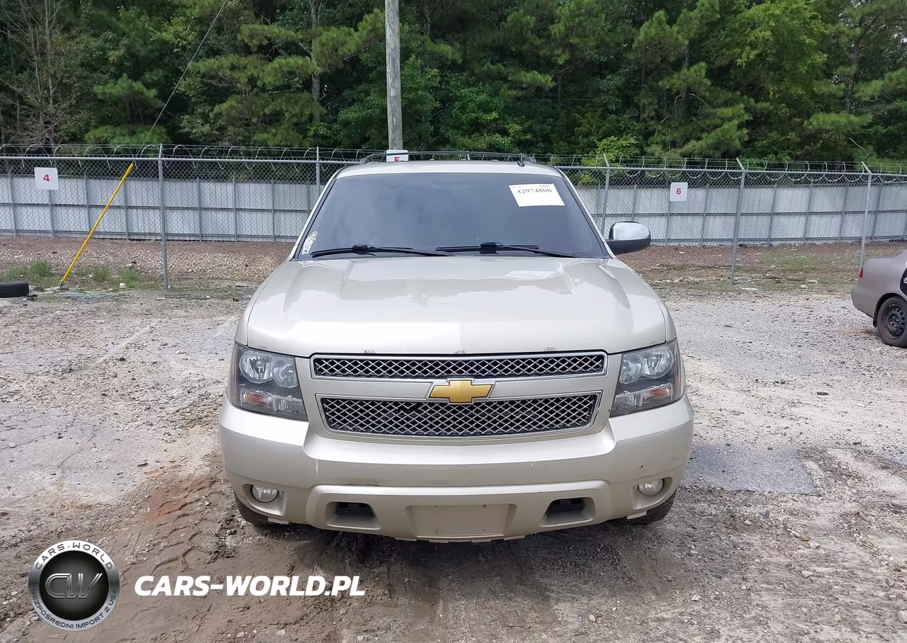2013 Chevrolet Tahoe Ltz VIN:1GNSCCE01DR144918 - 12