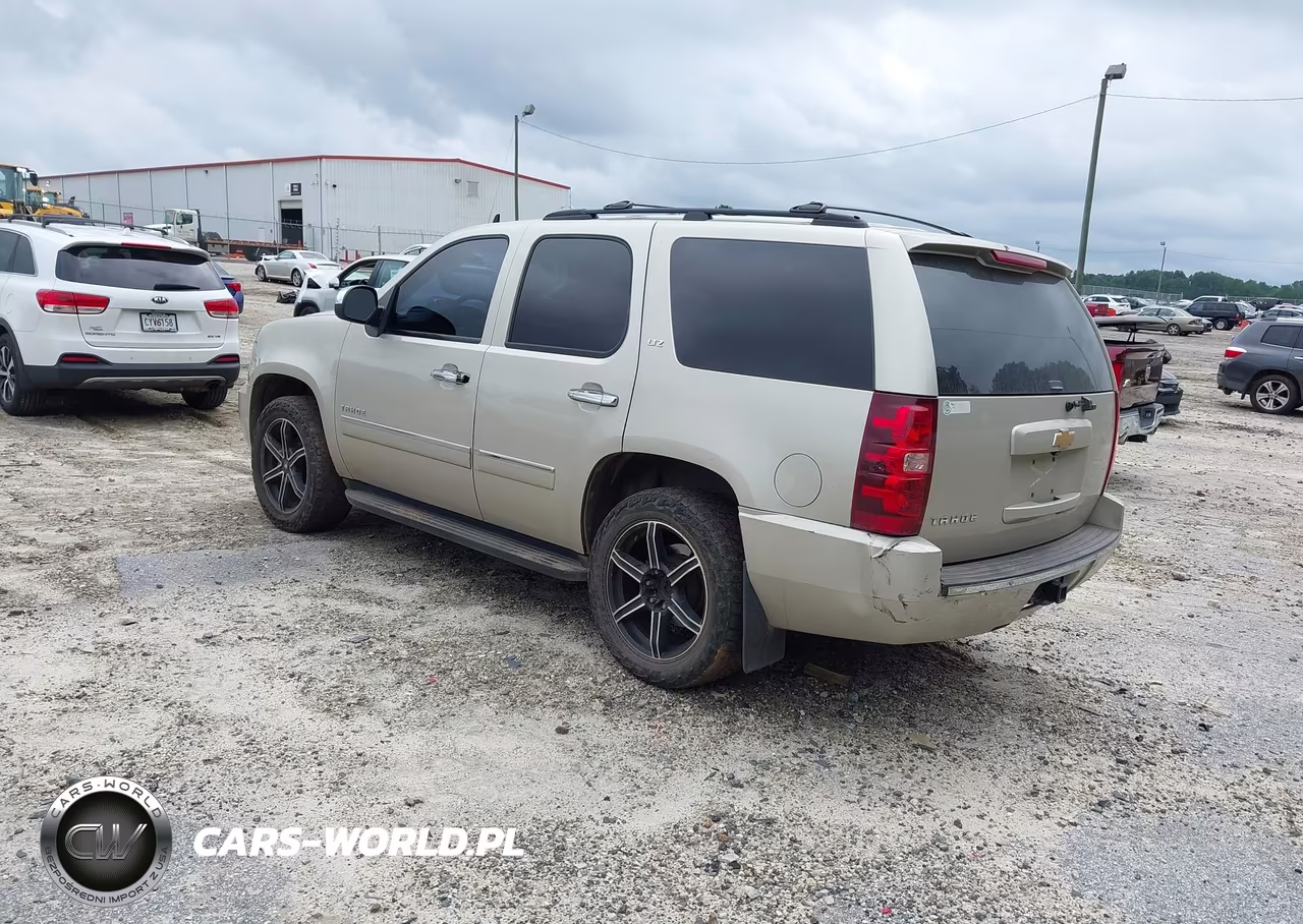 2013 Chevrolet Tahoe Ltz VIN:1GNSCCE01DR144918 - 3
