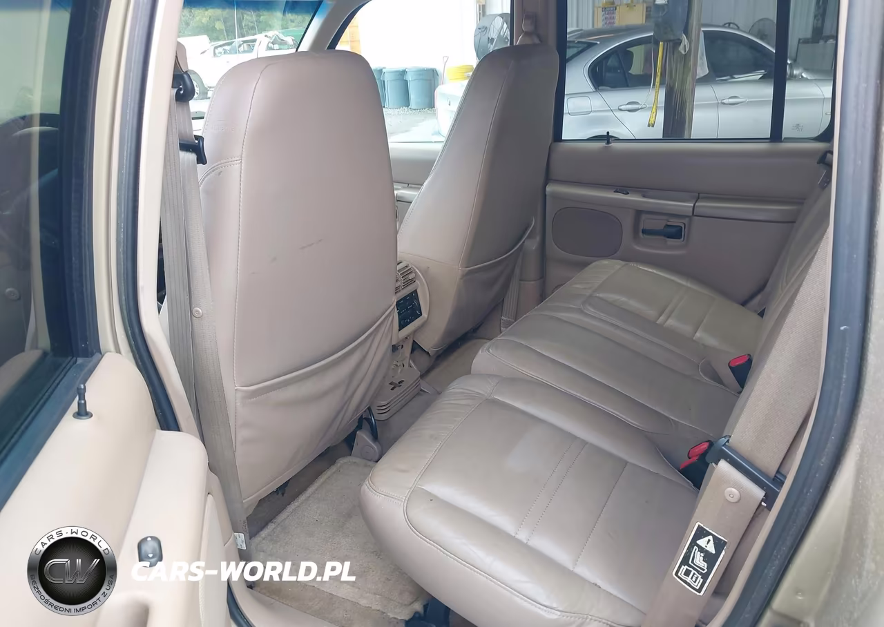 2000 Ford Explorer Xlt VIN:1FMDU63E2YZA39031 - 8