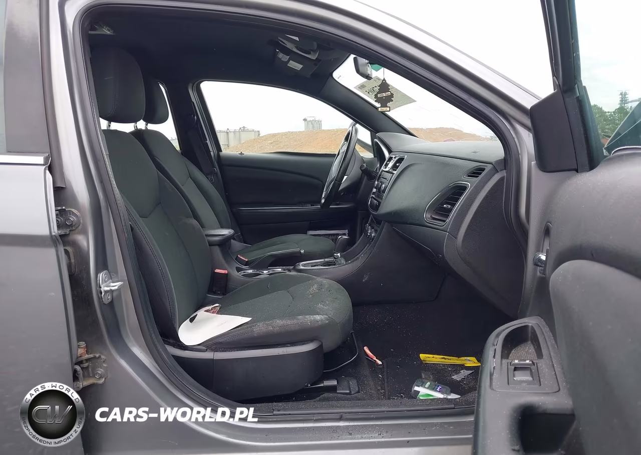 2012 Chrysler 200 Touring VIN:1C3CCBBB0CN113814 - 5