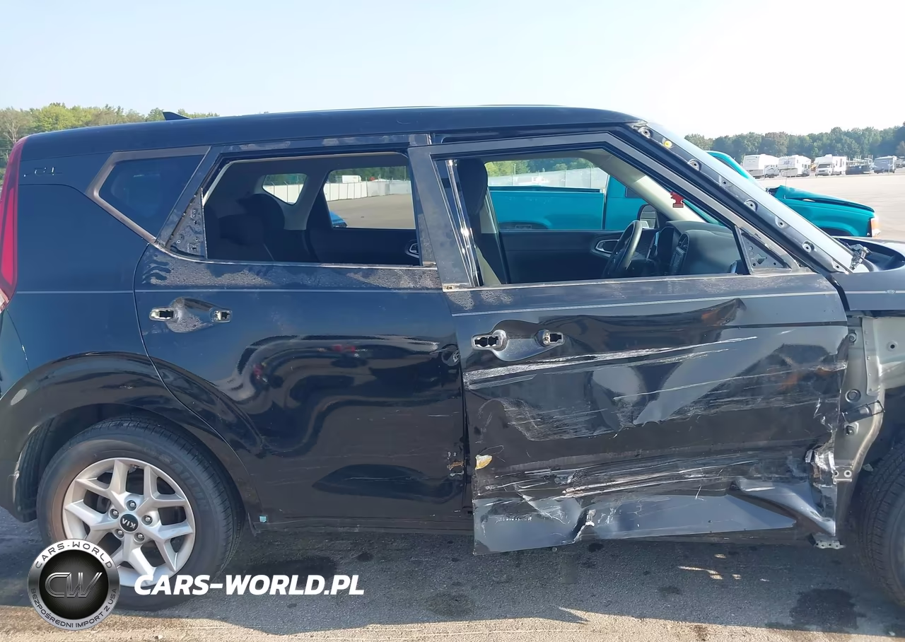 2021 Kia Soul S VIN:KNDJ23AU7M7739915 - 14
