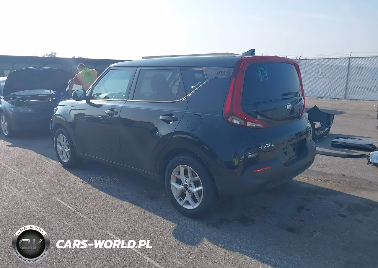 2021 Kia Soul S VIN:KNDJ23AU7M7739915 - 3