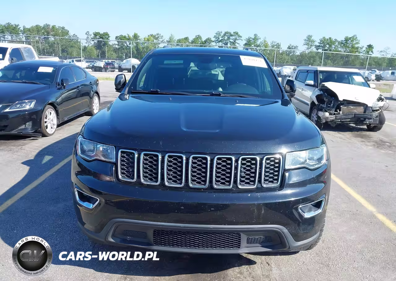2018 Jeep Grand Cherokee Laredo E 4X4 VIN:1C4RJFAG4JC399532 - 13