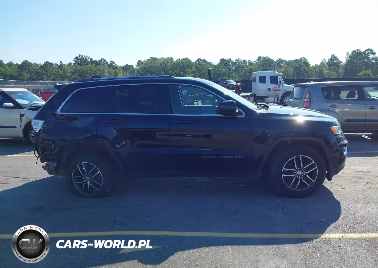 2018 Jeep Grand Cherokee Laredo E 4X4 VIN:1C4RJFAG4JC399532 - 14