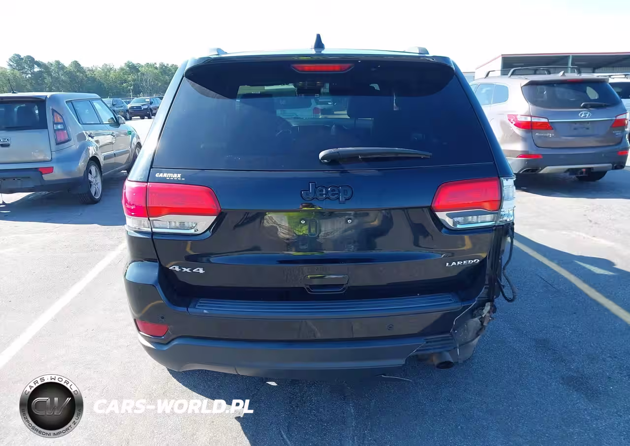 2018 Jeep Grand Cherokee Laredo E 4X4 VIN:1C4RJFAG4JC399532 - 17