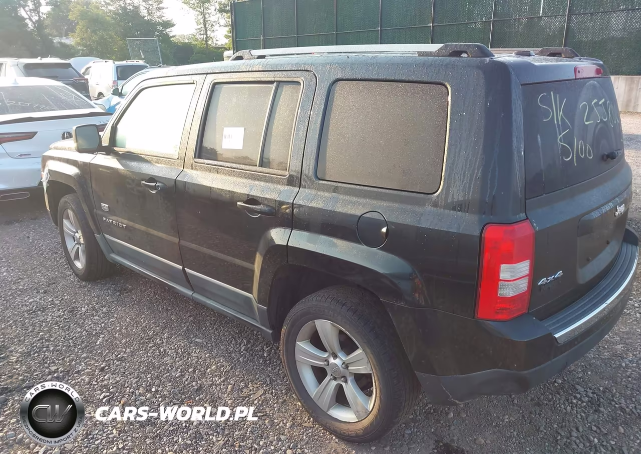 2011 Jeep Patriot Latitude X VIN:1J4NF4GB4BD173237 - 3