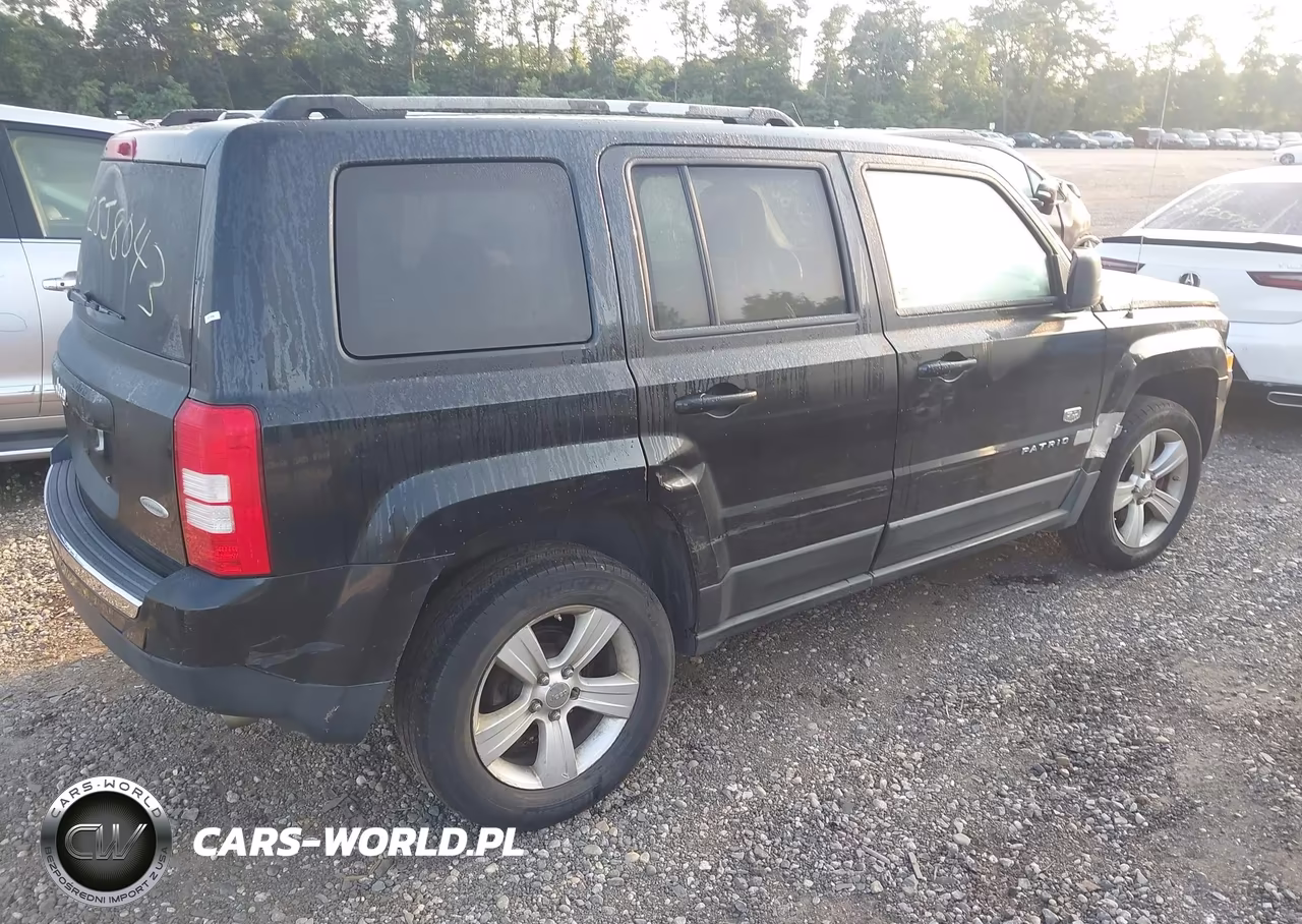 2011 Jeep Patriot Latitude X VIN:1J4NF4GB4BD173237 - 4