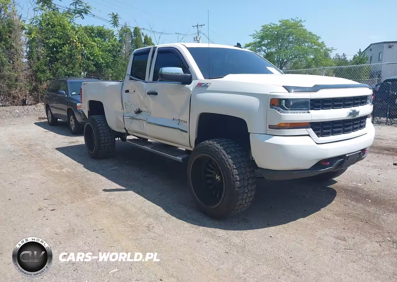 2018 Chevrolet Silverado 1500 Custom