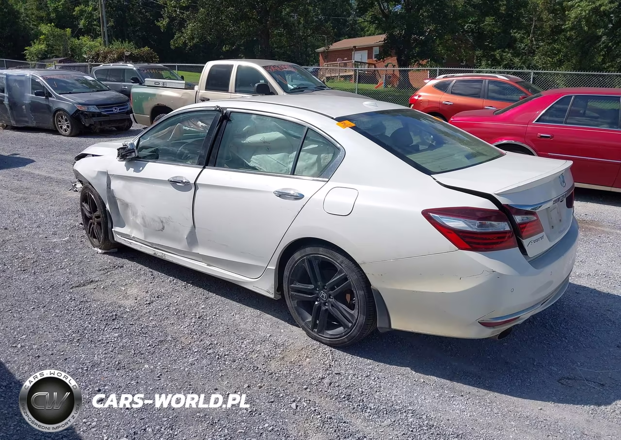2017 Honda Accord Touring V6 VIN:1HGCR3F9XHA024081 - 3