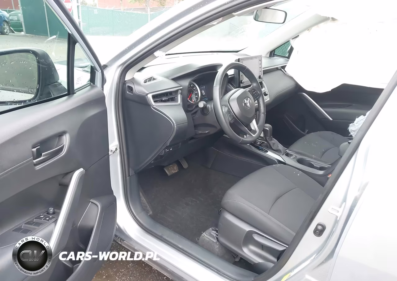 2022 Toyota Corolla Cross Le VIN:7MUCAABG7NV026339 - 5