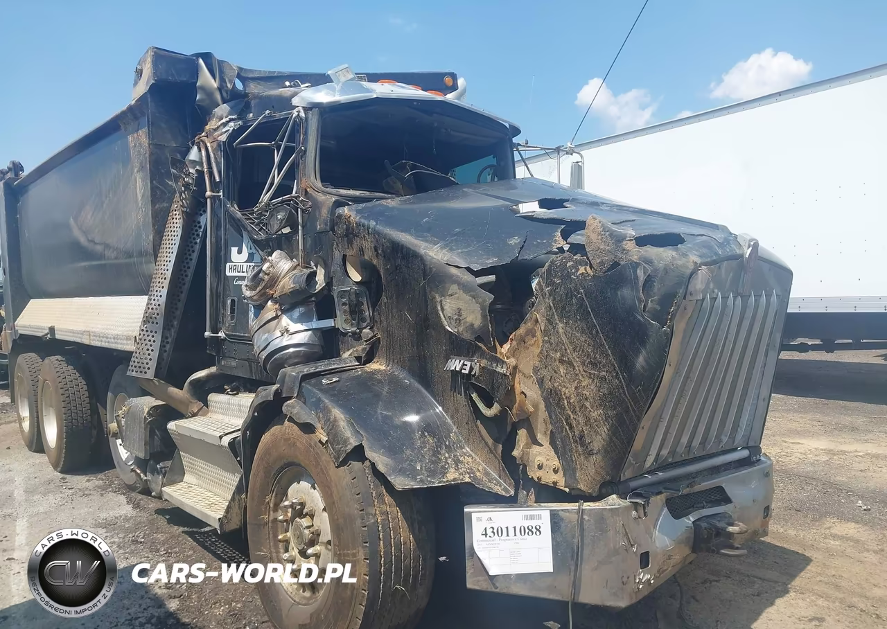 2015 Kenworth Construction T800 VIN:1NKDXPTX7FJ460790 - 1