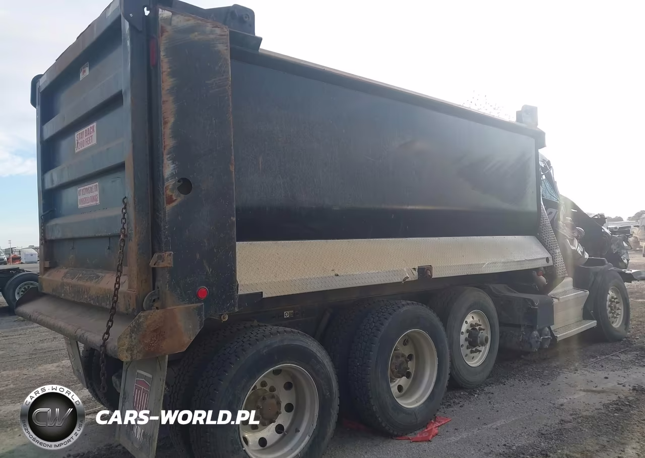 2015 Kenworth Construction T800 VIN:1NKDXPTX7FJ460790 - 4