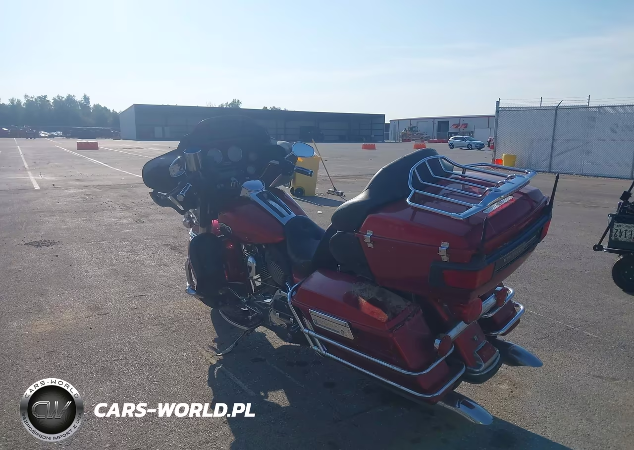 2008 Harley-Davidson Flhtcui VIN:1HD1FC4128Y703134 - 3