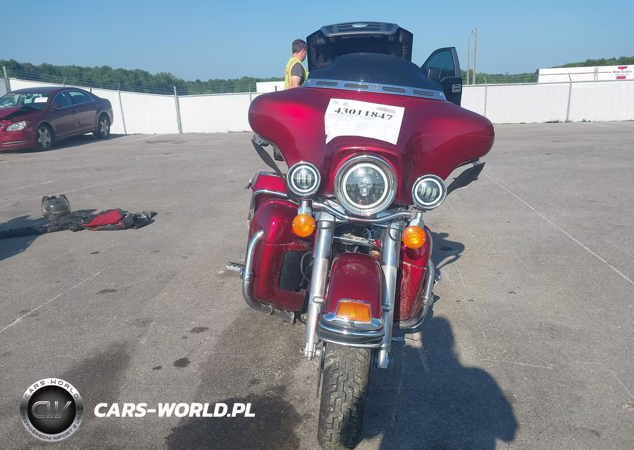 2008 Harley-Davidson Flhtcui VIN:1HD1FC4128Y703134 - 5