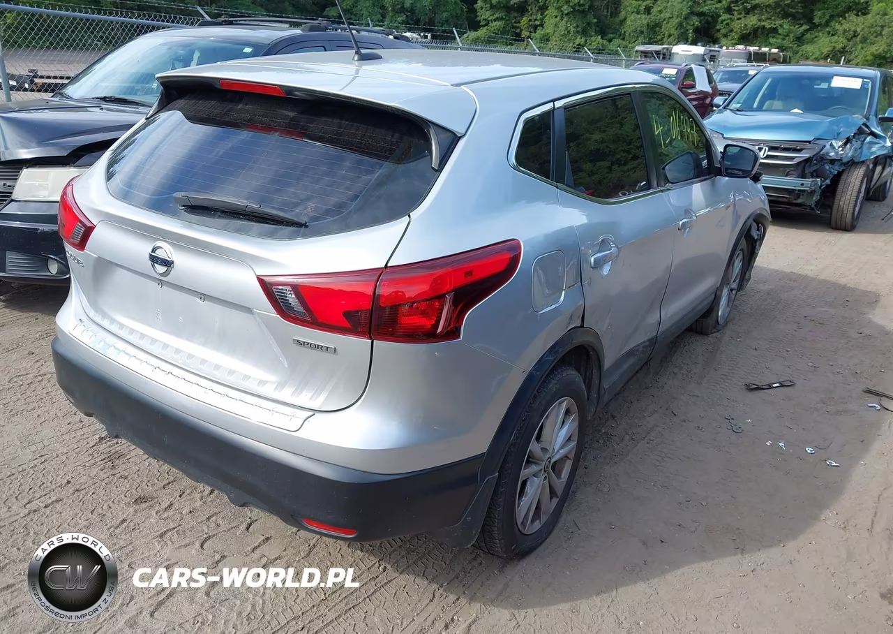 2019 Nissan Rogue Sport S VIN:JN1BJ1CP1KW529089 - 4