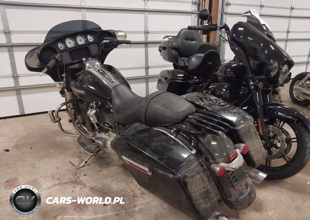 2023 Harley-Davidson Flhx VIN:1HD1KBC11PB636471 - 3