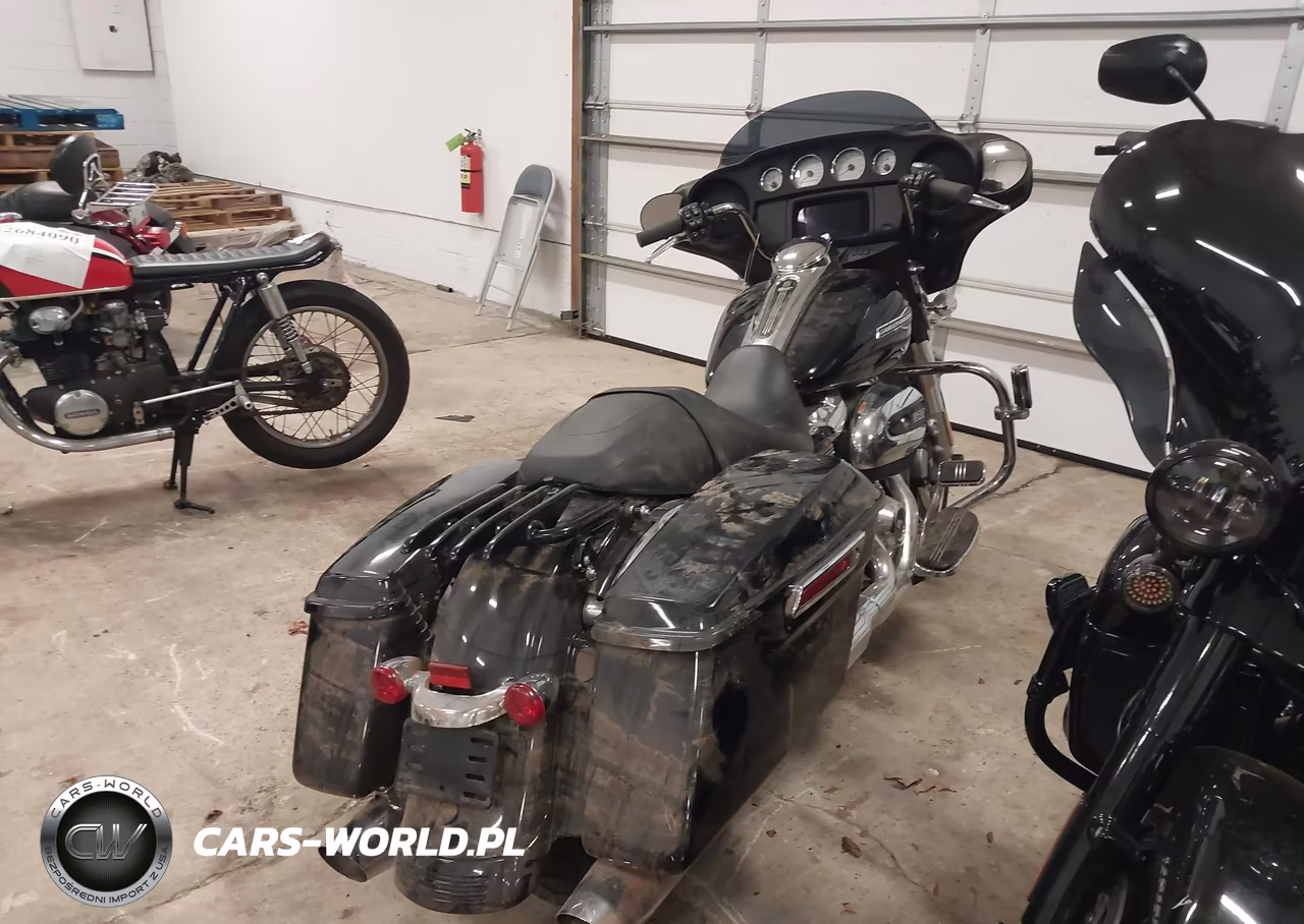 2023 Harley-Davidson Flhx VIN:1HD1KBC11PB636471 - 4