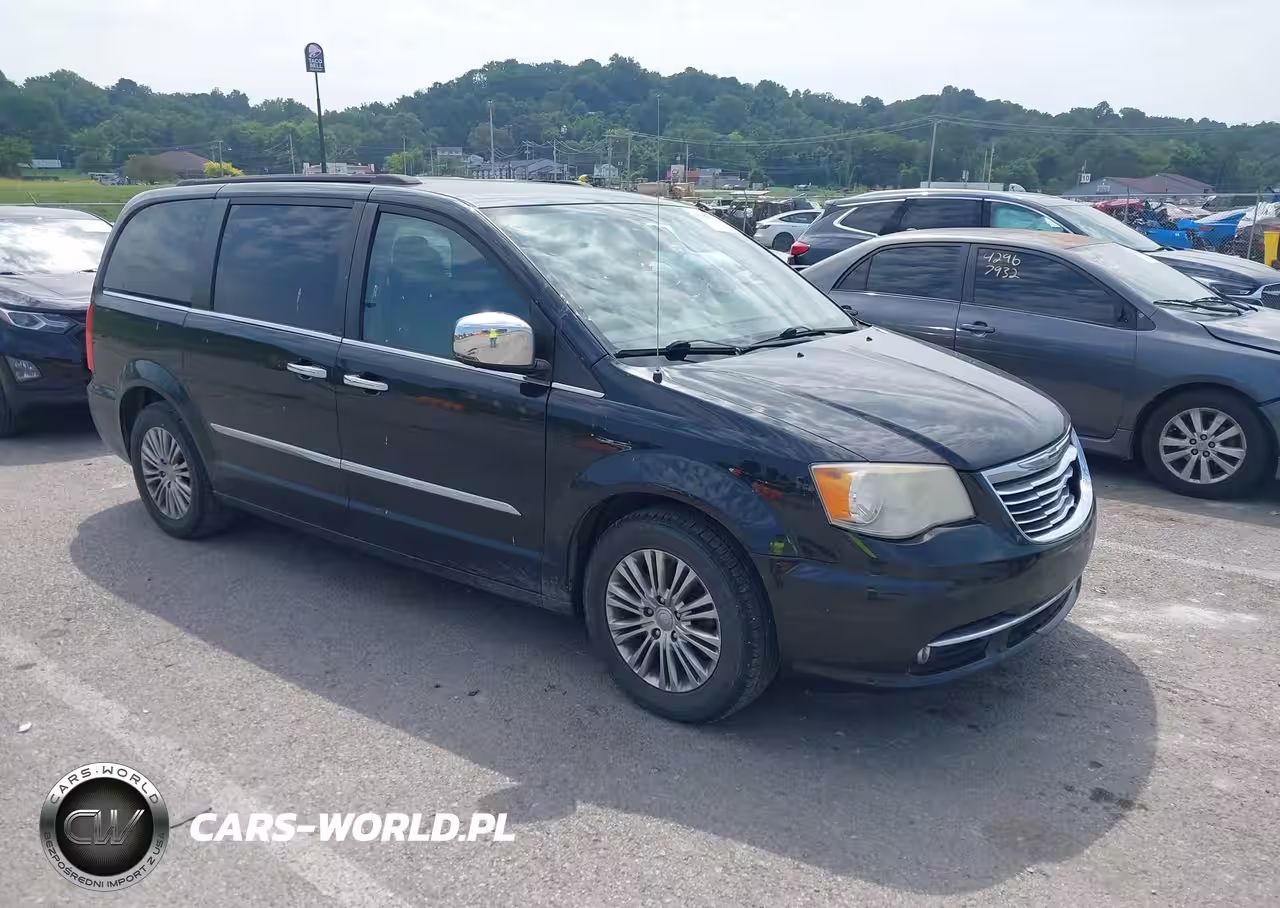 2013 Chrysler Town & Country Touring-L