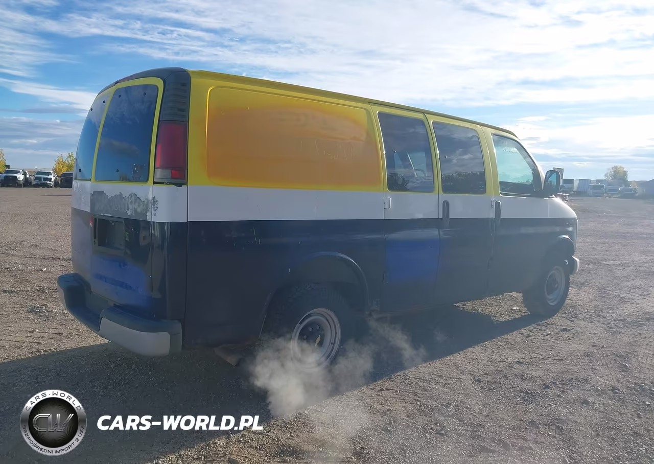 2002 Chevrolet Express VIN:1GCGG25R721134045 - 4