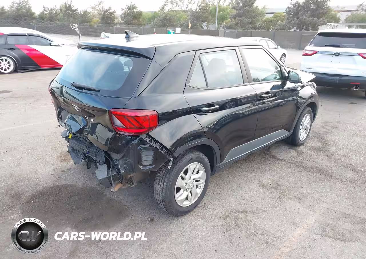 2021 Hyundai Venue Se VIN:KMHRB8A34MU070006 - 4