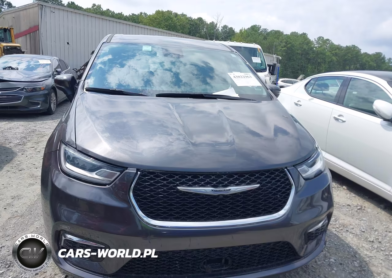 2023 Chrysler Pacifica Touring L VIN:2C4RC1BG2PR571438 - 12