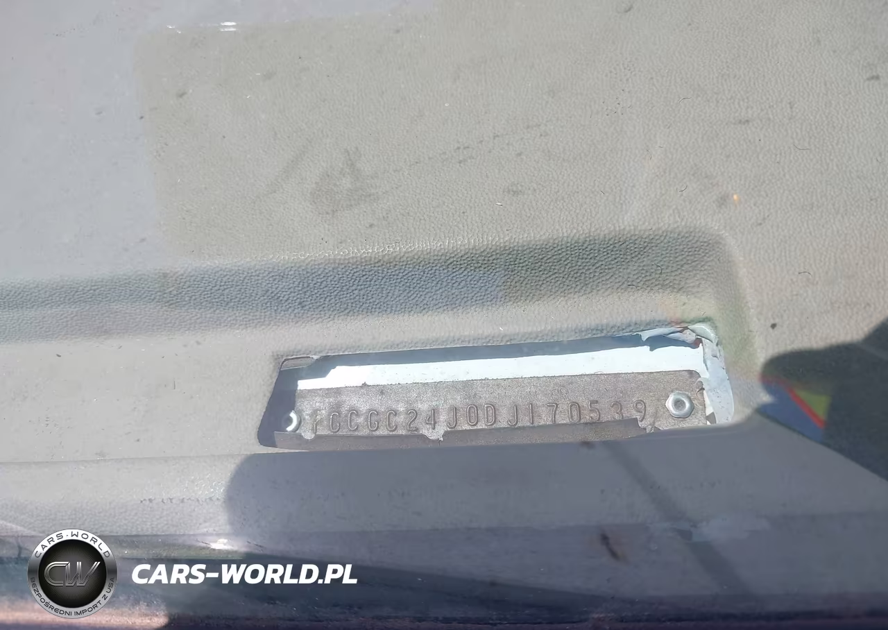 1983 Chevrolet C20 VIN:1GCGC24J0DJ170539 - 9