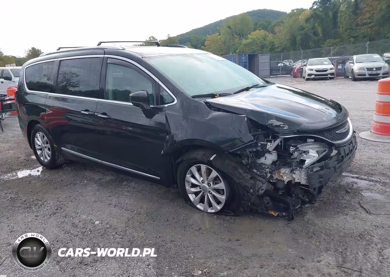 2018 Chrysler Pacifica Touring L