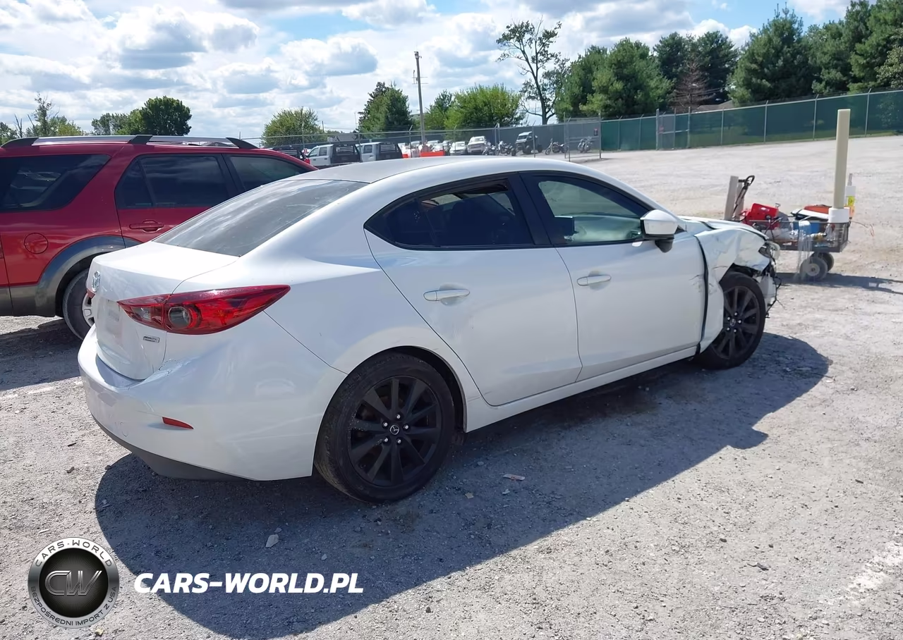2015 Mazda Mazda3 I Sport VIN:3MZBM1U71FM161387 - 4