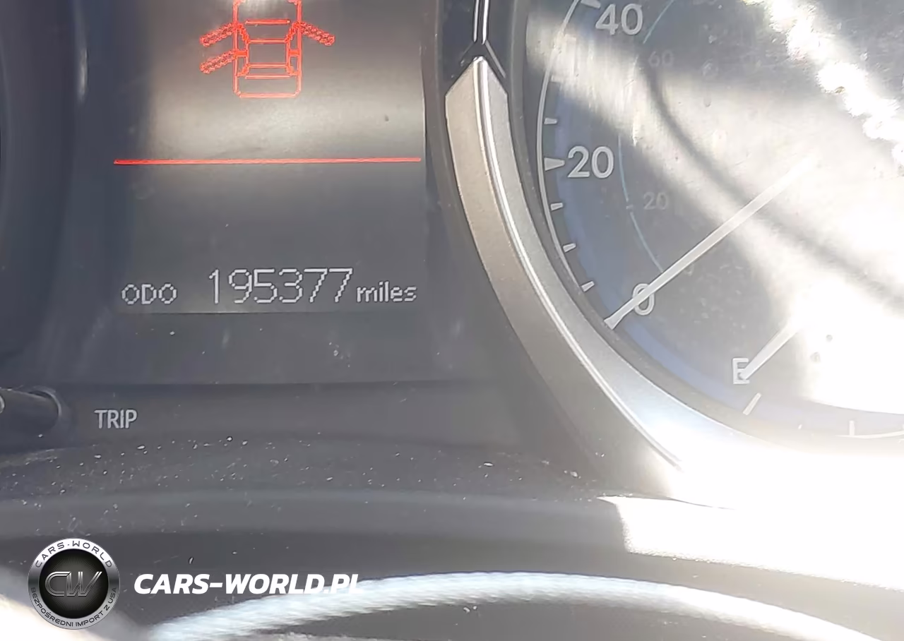 2016 Toyota Corolla S Plus VIN:5YFBURHE9GP372390 - 16