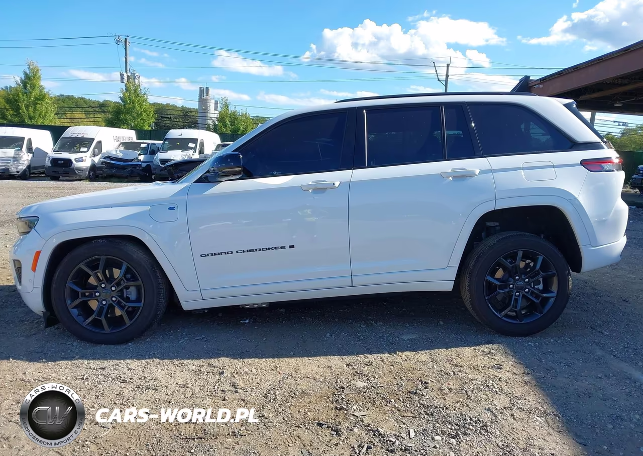 2024 Jeep Grand Cherokee 4Xe Anniversary Edition VIN:1C4RJYB68R8511765 - 15