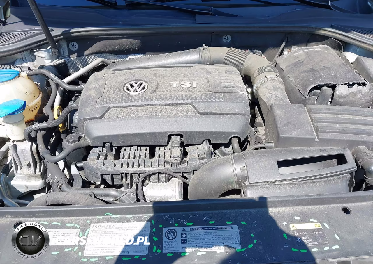 2017 Volkswagen Passat 1.8T R-Line VIN:1VWDT7A34HC045895 - 10